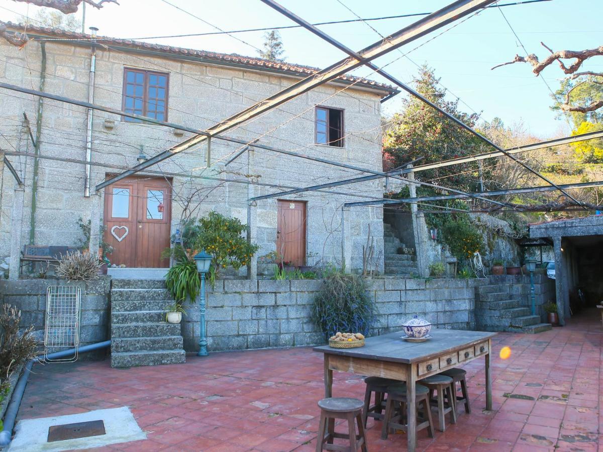 Entire House / Apartment Rural House- Casa Rosa, São João das